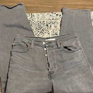Levi’s ribcage gray ankle straight jeans 29